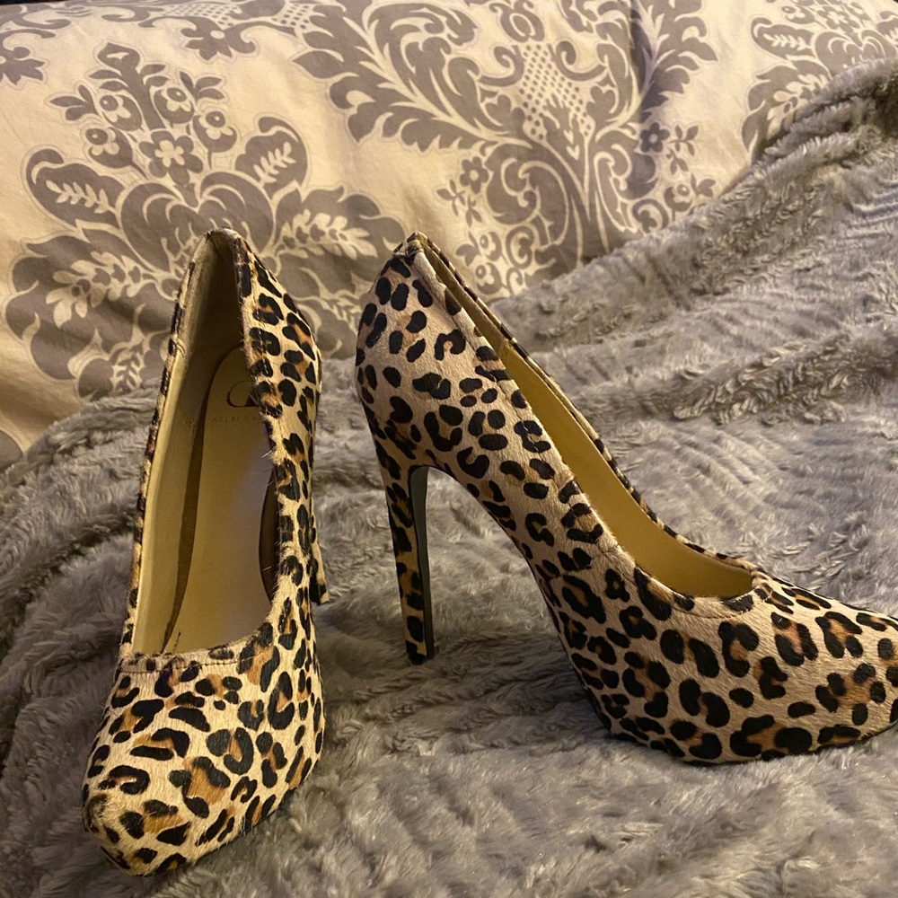 Leopard calf hair platform pumps size 8